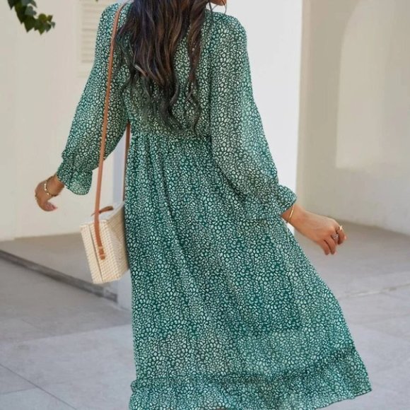 Animal print Ruffle Hem Dress Shabby Chic Cottagecore green - Picture 2 of 7